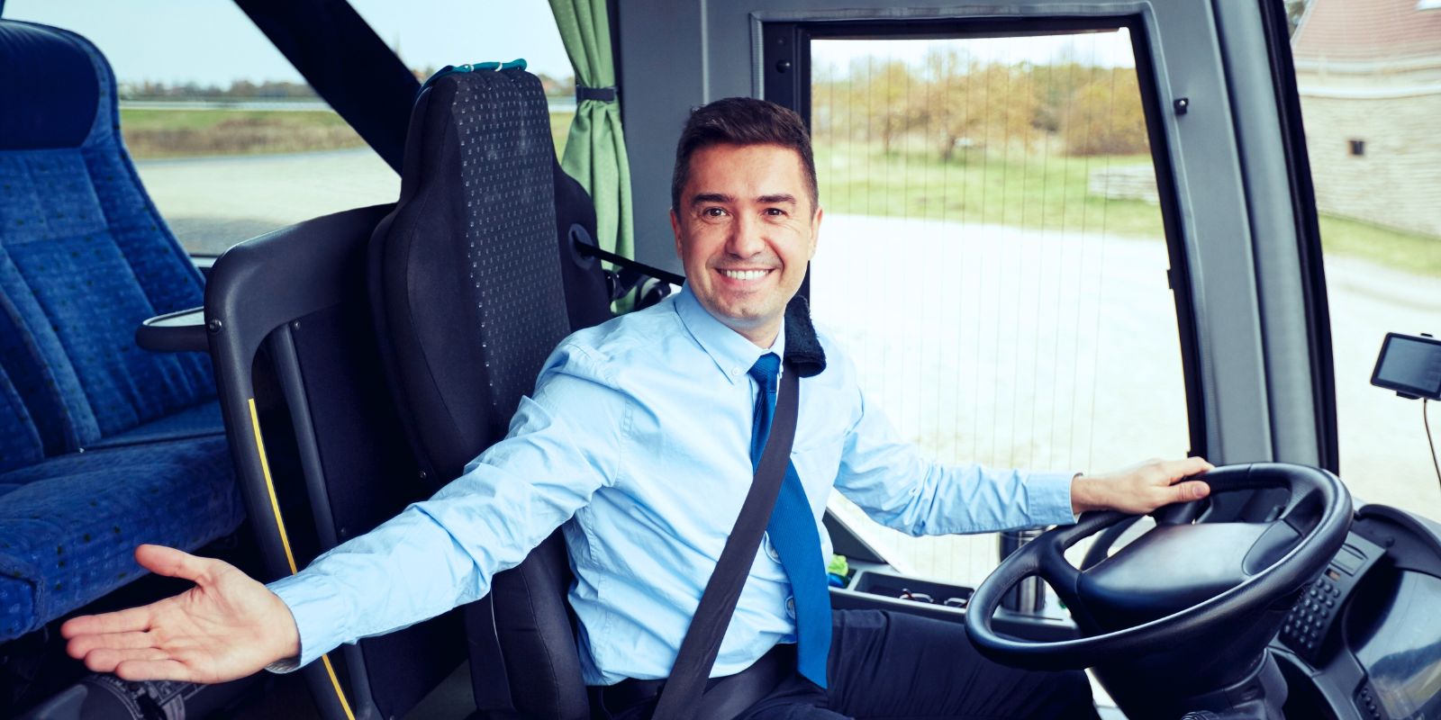 Resort Shuttle Service to Disney World | Floridays Resort Orlando