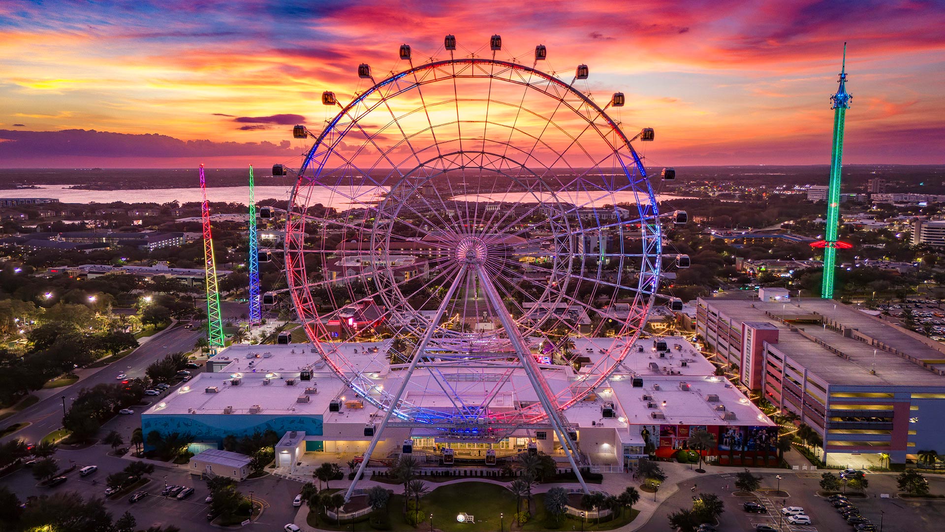 the Orlando Eye in the sunset